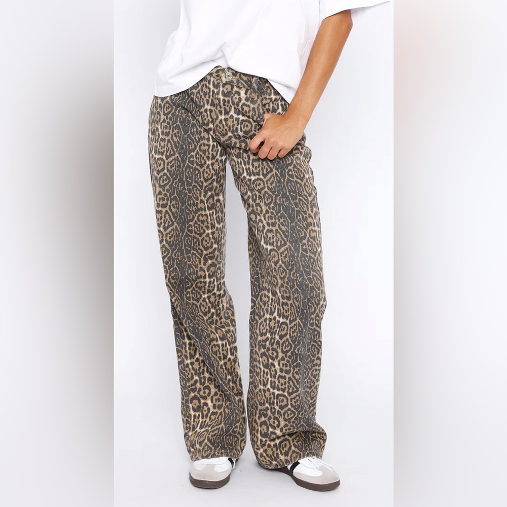 White Fox Leopard Print Wide-Leg jeans